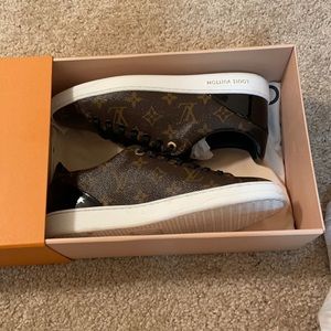 Women’s Louis Vuitton front row sneaker